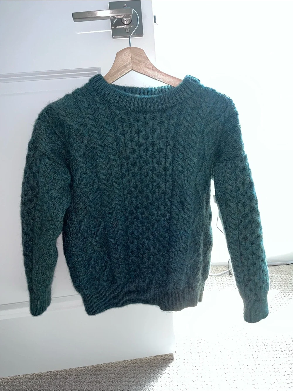 Unisex Cable Knit Crewneck 100% Wool Sweater